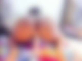 Laura Saenz's Live Sex Cam Show