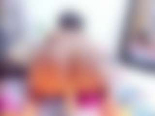 Laura Saenz's Live Sex Cam Show