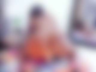 Laura Saenz's Live Sex Cam Show