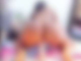 Laura Saenz's Live Sex Cam Show