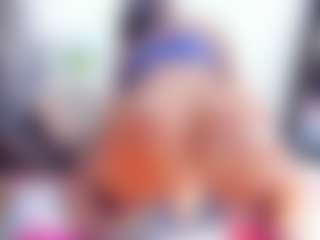 Laura Saenz's Live Sex Cam Show