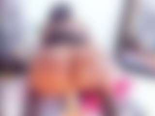 Laura Saenz's Live Sex Cam Show
