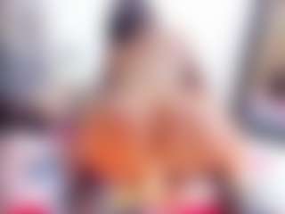 Laura Saenz's Live Sex Cam Show