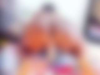 Laura Saenz's Live Sex Cam Show