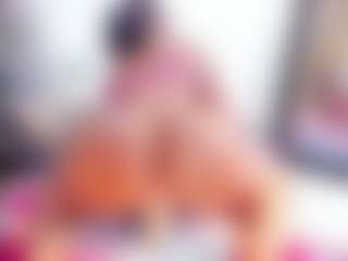 Laura Saenz's Live Sex Cam Show