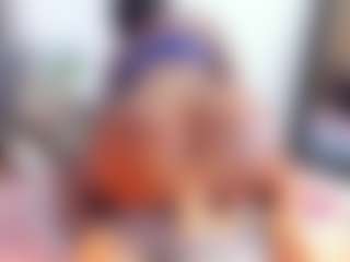 Laura Saenz's Live Sex Cam Show