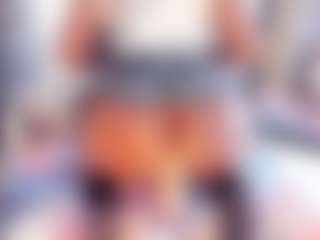 Laura Saenz's Live Sex Cam Show