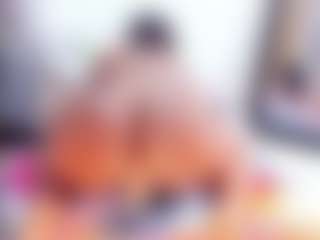 Laura Saenz's Live Sex Cam Show