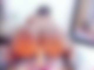 Laura Saenz's Live Sex Cam Show