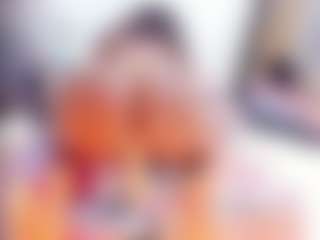 Laura Saenz's Live Sex Cam Show