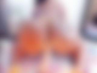 Laura Saenz's Live Sex Cam Show