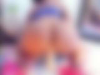 Laura Saenz's Live Sex Cam Show