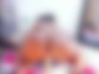 Laura Saenz's Live Sex Cam Show