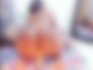 Laura Saenz's Live Sex Cam Show