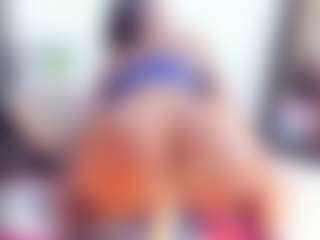Laura Saenz's Live Sex Cam Show
