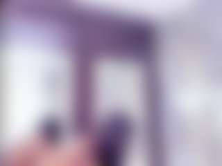 Laura Saenz's Live Sex Cam Show