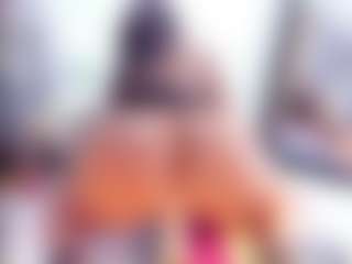 Laura Saenz's Live Sex Cam Show