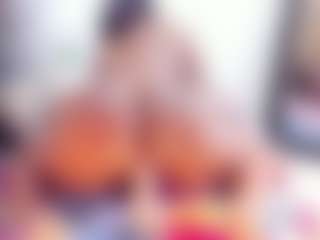 Laura Saenz's Live Sex Cam Show