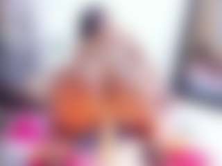 Laura Saenz's Live Sex Cam Show