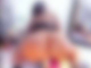 Laura Saenz's Live Sex Cam Show