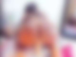 Laura Saenz's Live Sex Cam Show