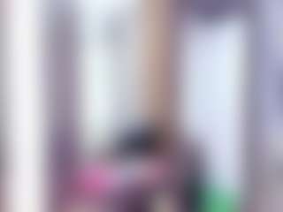Laura Saenz's Live Sex Cam Show