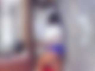 Laura Saenz's Live Sex Cam Show
