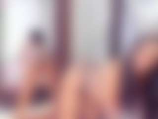 Laura Saenz's Live Sex Cam Show