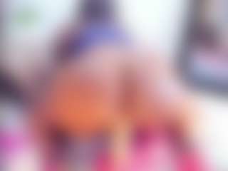 Laura Saenz's Live Sex Cam Show