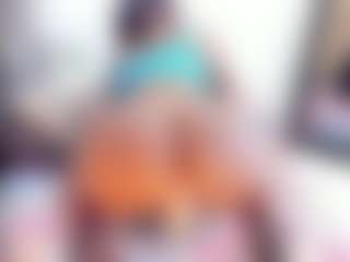 Laura Saenz's Live Sex Cam Show