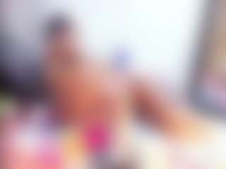 Laura Saenz's Live Sex Cam Show