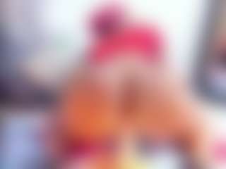 Laura Saenz's Live Sex Cam Show