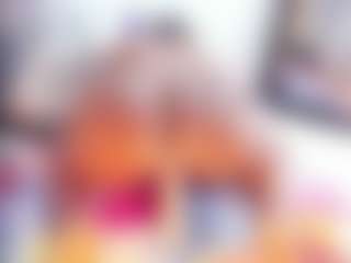 Laura Saenz's Live Sex Cam Show