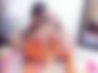 Laura Saenz's Live Sex Cam Show