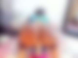 Laura Saenz's Live Sex Cam Show