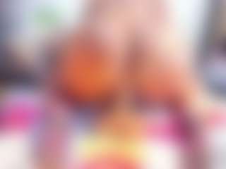 Laura Saenz's Live Sex Cam Show