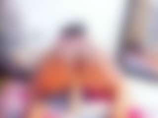 Laura Saenz's Live Sex Cam Show