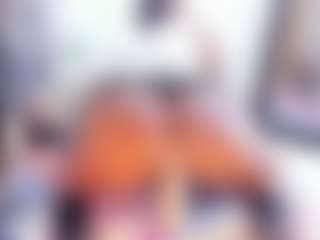 Laura Saenz's Live Sex Cam Show