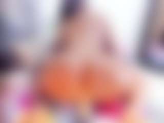 Laura Saenz's Live Sex Cam Show