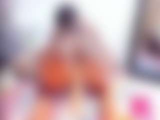 Laura Saenz's Live Sex Cam Show