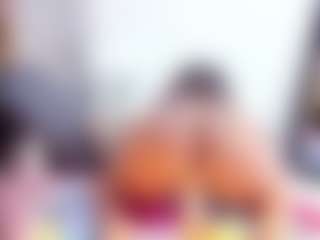 Laura Saenz's Live Sex Cam Show