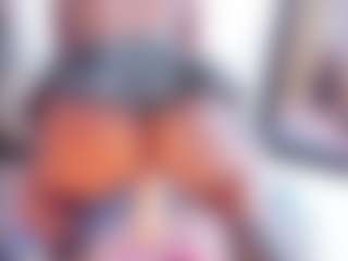 Laura Saenz's Live Sex Cam Show