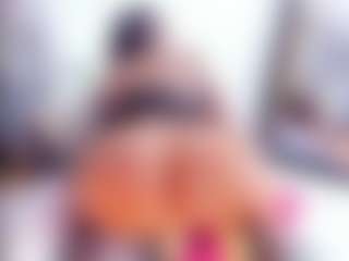 Laura Saenz's Live Sex Cam Show
