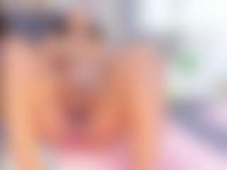 Laura Saenz's Live Sex Cam Show