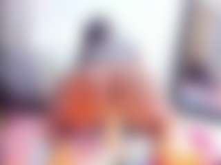 Laura Saenz's Live Sex Cam Show