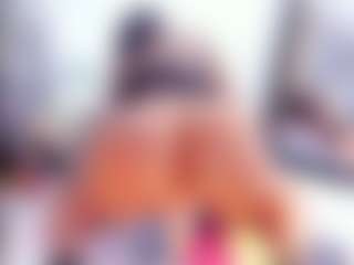 Laura Saenz's Live Sex Cam Show