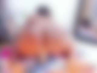Laura Saenz's Live Sex Cam Show
