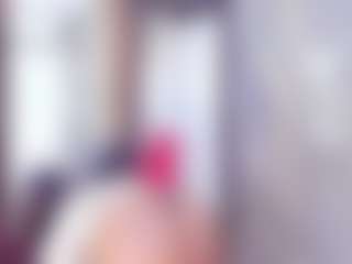 Laura Saenz's Live Sex Cam Show