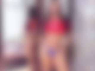 Live cam show with Laura Saenz - Fingers on Dare Cams