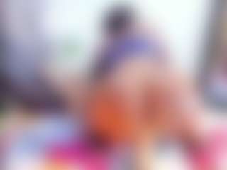 Laura Saenz's Live Sex Cam Show